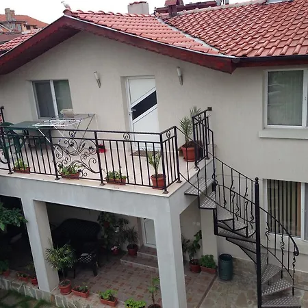 Apartamenti Todorovi Daire Sarafovo