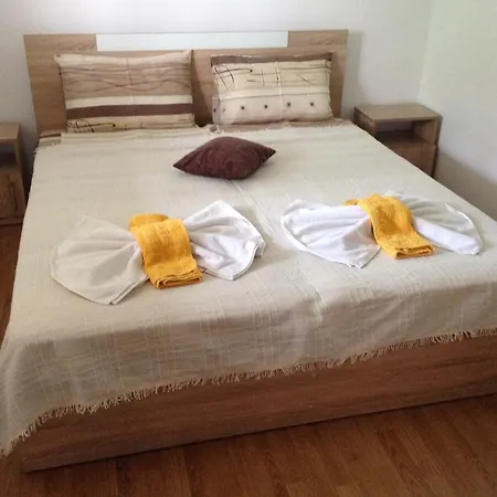 Apartamenti Todorovi Daire Sarafovo